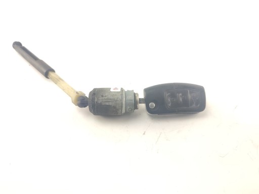 ВСТАВКА ЗАМОК КАПОТА FORD FOCUS MK2