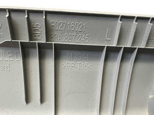 AUDI Q3 83A cover SLUPKA left rear part 83A867245