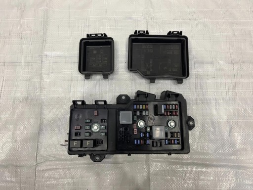 Блок предохранителей land rover discovery sport p300e m8d2-14a073-aa