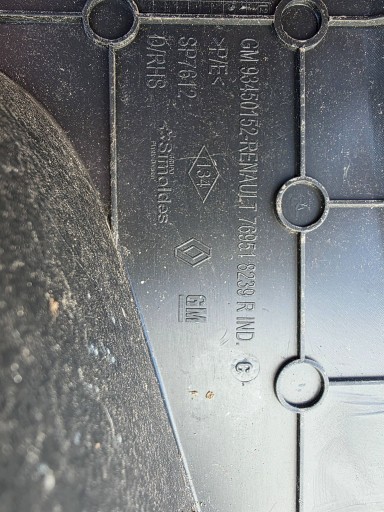 RENAULT TRAFIC III kryt STOPIEN krytka PRAHU pravá 769518239R