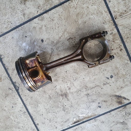 ПОРШЕНЬ ШАТУН AUDI 2.0 TFSI BWA 82L143 06DD