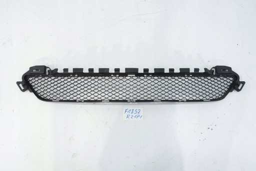MERCEDES C-KLASA W205 2014- grille grid of a bumper front A2058850423