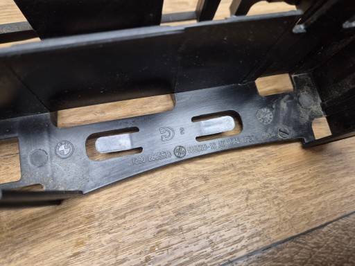 BMW G30 G31 G11 G12 G15 cover bracket KOMPUTERA STEROWNIKA of the engine 8605530