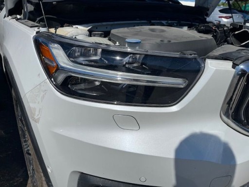 Volvo xc40 права передня фара повністю світлодіодна 32228287
