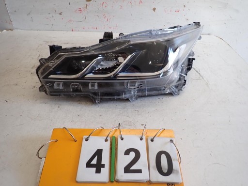light front front left TOYOTA COROLLA E21 2019- sedan 81150-02T31