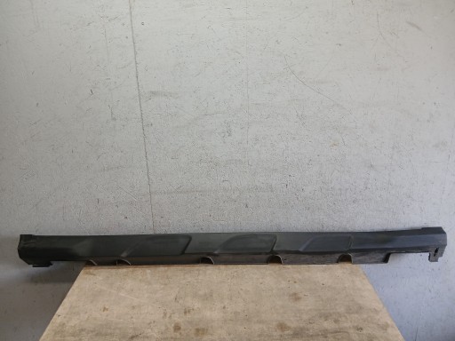 threshold moulding threshold right HYUNDAI KONA 87752-J9000
