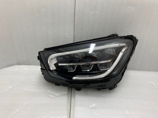 light left Mercedes GLC LIFT Performance Full Led