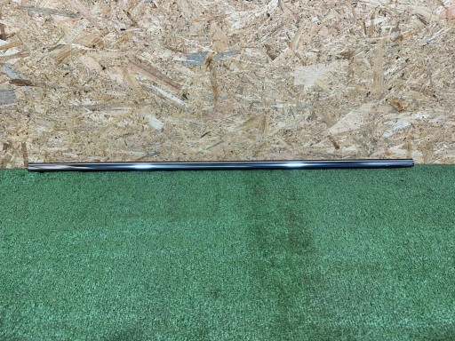 Хромированная планка передней двери правая eclipse cross 17 new oe 5727a384