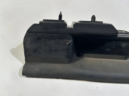 intake drain air duct air line right Ford Mustang 2010-2012