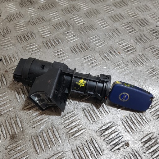 ignition Z KLUCZYKIEM FIAT STILO B36505521