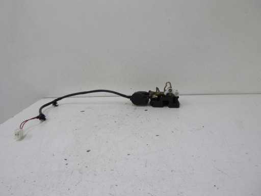 lock door front right Mazda Premacy 2002