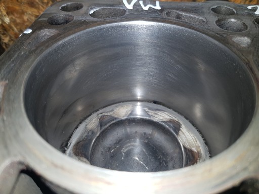 AUDI A4 B8 A6 C6 SEAT EXEO 2.0TDI 2.0 TDI CAG BLOK DOL of the engine pistons crank