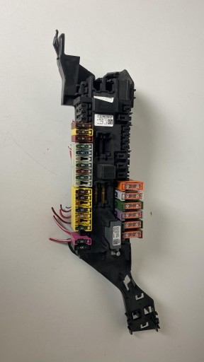 Блок предохранителей MERCEDES C292 A1665402350