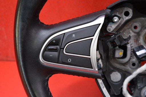 lenkrad SKORZANA MULTIFUNKCYJNA 484005825R RENAULT MEGANE 4 IV 16-20
