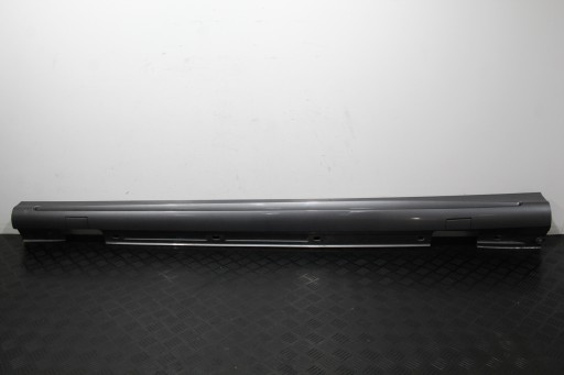 Накладка порога лівий поріг A-Class W176 Lift AMG A1766980054