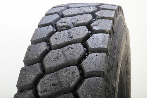 1x 13r22, 5 RoadX MS661 (T4587)