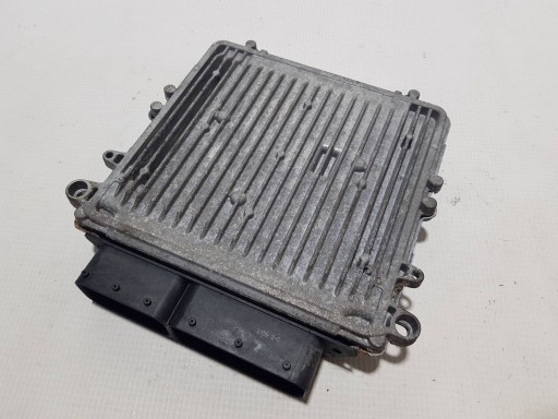 computer control unit of the engine MERCEDES ML W164 3.0 CDI A6421507100 0281015929