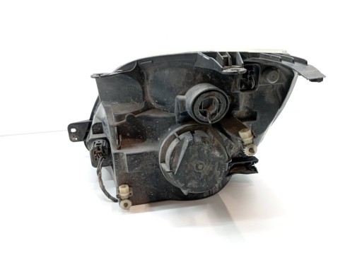 light front right EU before LIFT Ford Fiesta Mk6 (2002-2008)