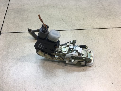 lock door left rear part HONDA HR-V and 5 PIN