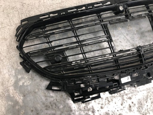 grill grille below RADAR PDC KAMERA MERCEDES W214 A2148806001