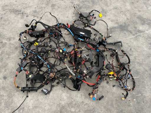 99161030104 - Porsche 991 coupe 2s підйомник електромонтажу