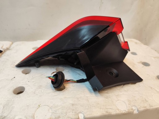 NISSAN JUKE II F16 light rear part right