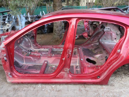 ПОРОГ СТОЙКИ ЛЕВАЯ СТОРОНА MAZDA 3 BM