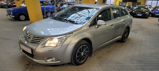 Toyota Avensis II Kombi 2.0 D-4D 126KM 2009