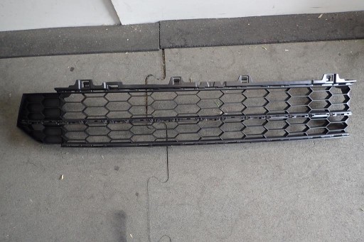 grid of a bumper SKODA SUPERB III SPORT LINE 15