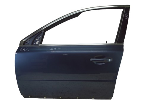 Левая передняя дверь volvo v70 iii