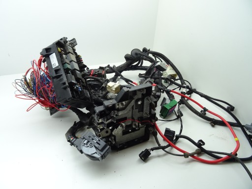 Блок предохранителей volvo xc40 31473880