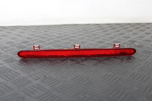 treće svjetlo STOP 1T0945097A VW TOURAN 1T0 1T LIFT 1,9 TDI