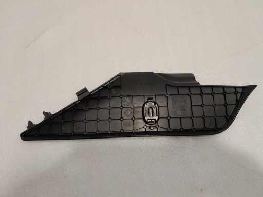AUDI A4 B9 LIFT fedél DESKI táblák bal 8W1863311A