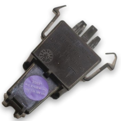 1131205-00-C - ТЕСЛА МОДЕЛЬ 3 КРІПЛЕННЯ КАПОТА 1131205-00C