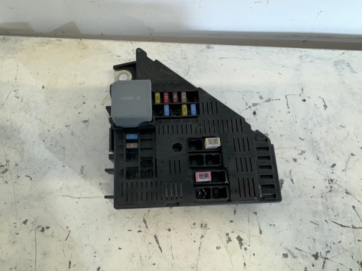 Volvo v90 t8 t6 гібридна коробка запобіжників 31473569 v60 s60 xc60 xc90