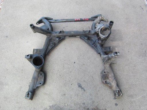 BMW E53 X5 sider subframe below engine axle beam of the engine