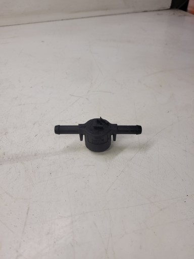 Паливний клапан штуцер AUDI A6 A8 3.0 TDI 057127247K