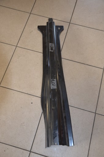 68302718AC - ОБШИВКА ПРАВОЙ СТОЙКИ КРЕПЛЕНИЕ WRANGLER JL 2018