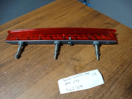 TRZECIE FEUX PHARE STOP BMW E93 1