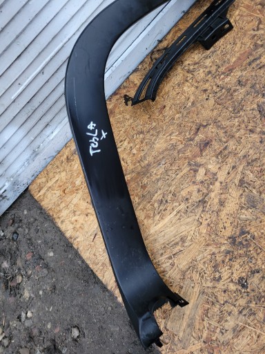 moulding covers door TESLA X 1058420-00