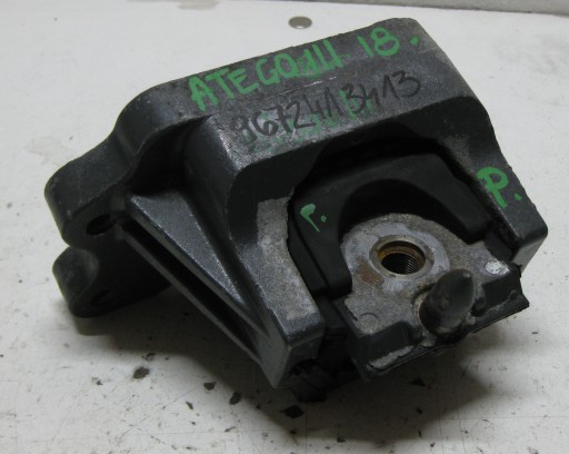 MERCEDES ATEGO 3 818 5.2D 18R engine mount right A9672413413