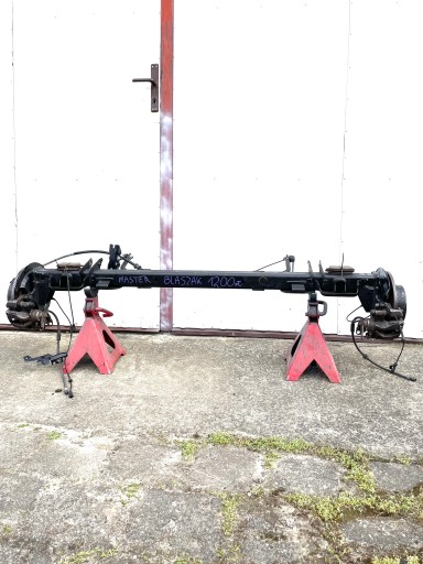 555 - Master 3 movano b 10 - балка задня вісь листова