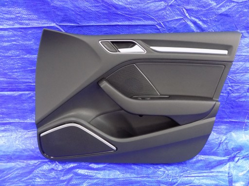 Обшивка передньої правої двері AUDI A3 8V SPORTBACK