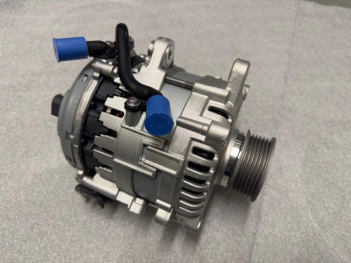 Стартер генератора skoda kodiaq octavia superb 1.5tsi valeo 05e903019f