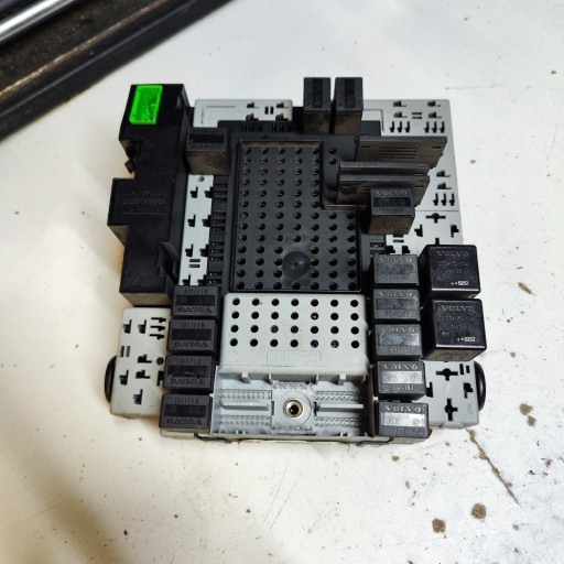 Модуль volvo xc90 2.4 cem 30657428