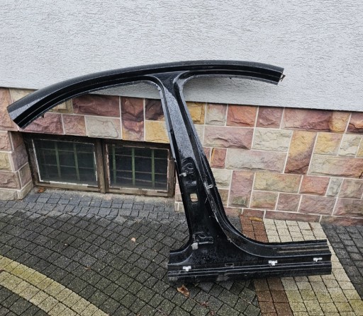 Права стійка Mercedes W205