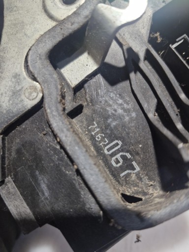 7167067 BMW E60 E63 E65 E70 lock door left front
