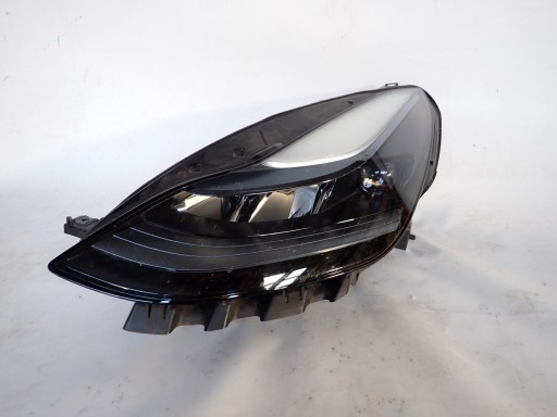 TESLA III 3 LIFT 20-> Licht links vorne vorne