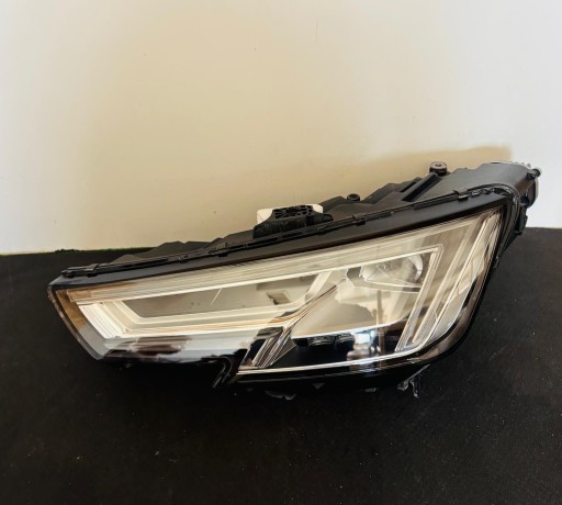 8W0941033 - Лампа ліва рефлекторна audi a4 b9 повна світлодіодна повне розбирання ідеальна eu