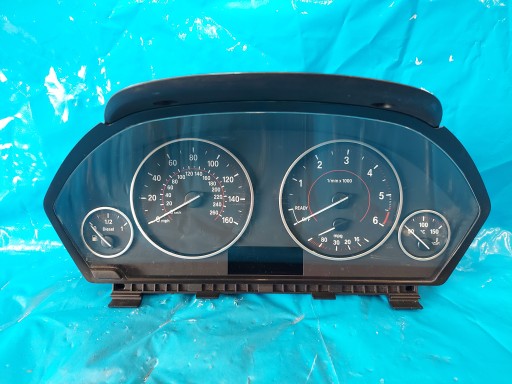 dials clock BMW F30 330 D 2012 R UK 62109287495